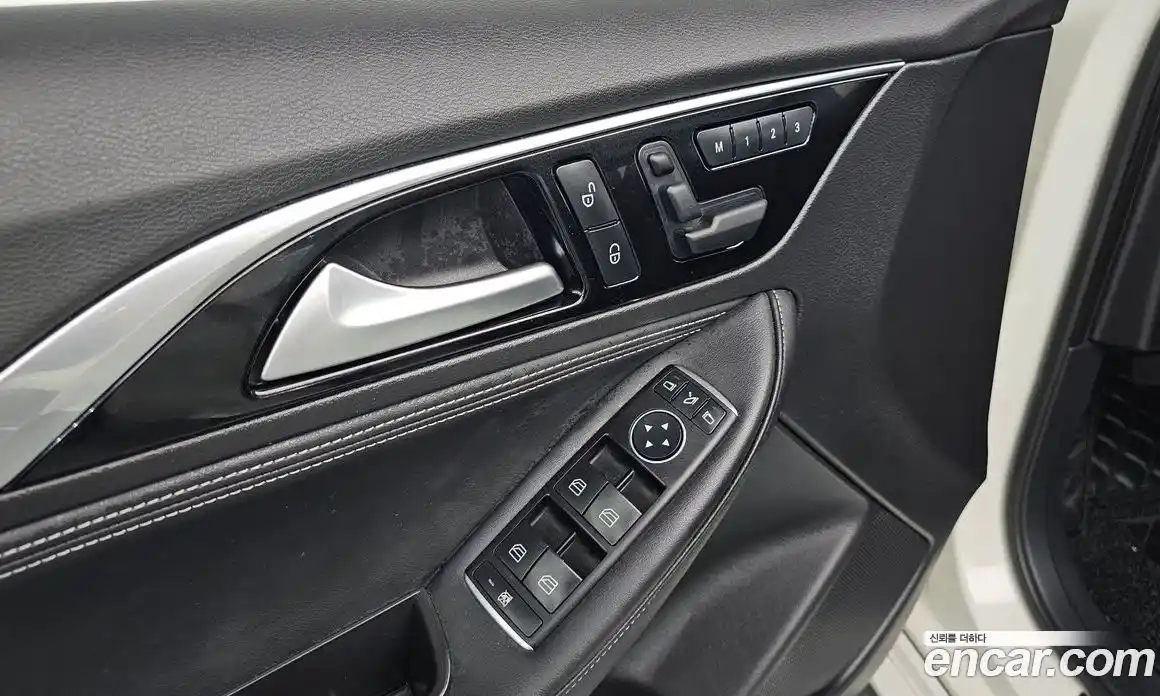 Infiniti Q30 2017 2.0 Автомат в Москве № 294998, фото 16