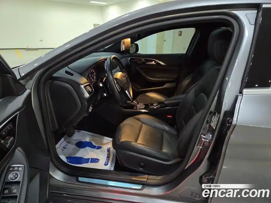 Infiniti Q30 2019 2.0 Автомат в Москве № 305470, фото 6