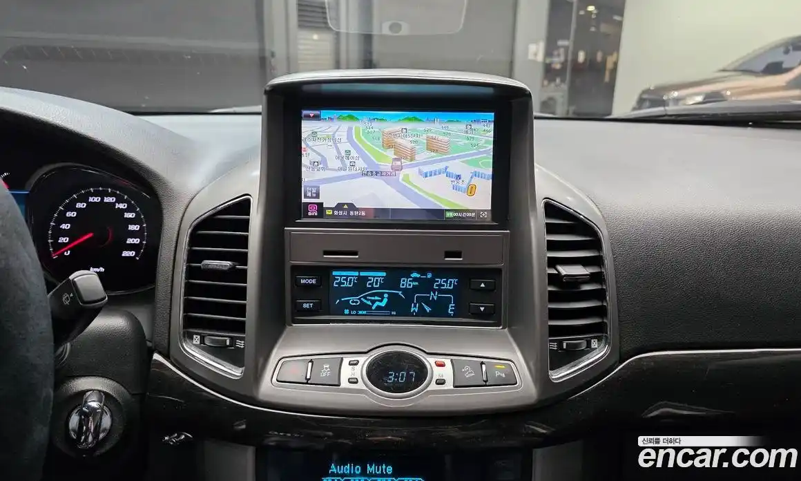 Chevrolet Captiva 2015 2.2 Автомат в Москве № 315452, фото 14