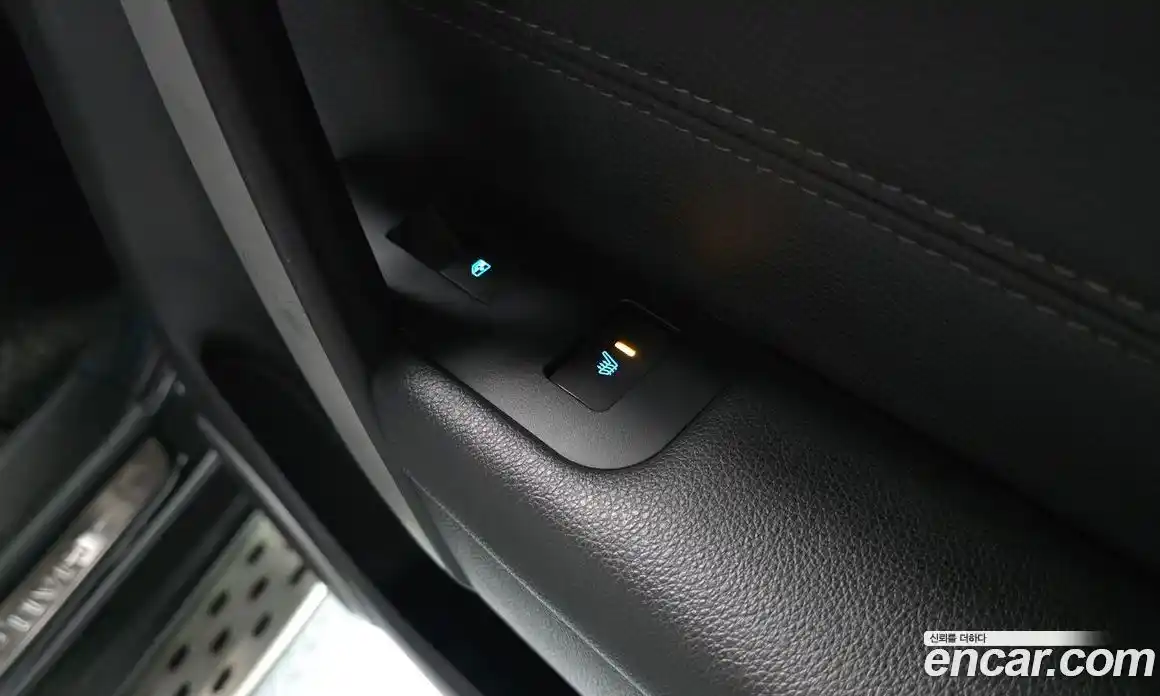 Chevrolet Captiva 2015 2.2 Автомат в Москве № 315452, фото 17