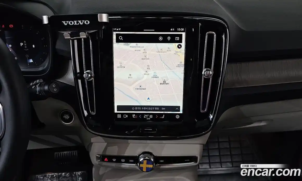 Volvo XC40 2024 2.0 Автомат в Москве № 325996, фото 15