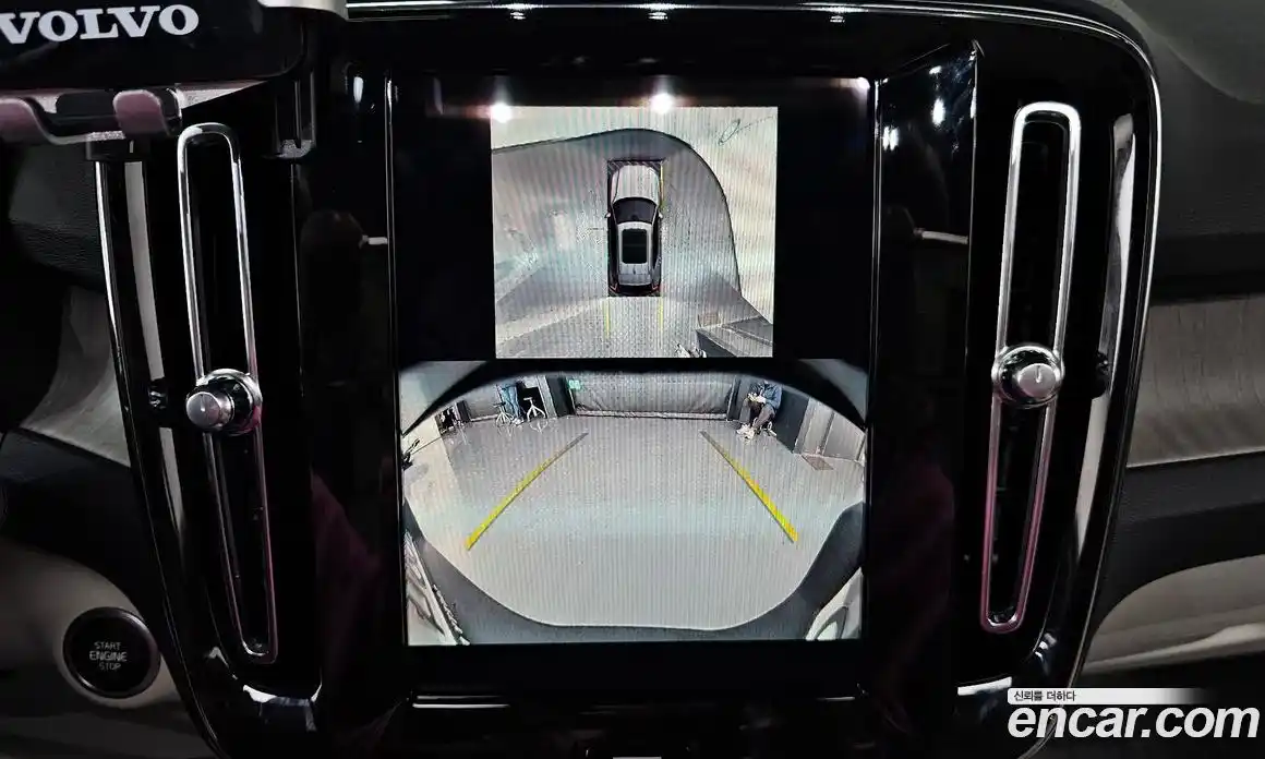 Volvo XC40 2024 2.0 Автомат в Москве № 325996, фото 16