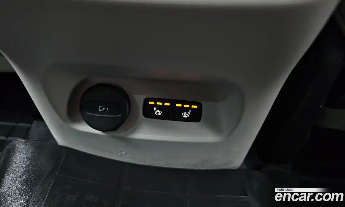 Volvo XC40 2024 2.0 Автомат в Москве № 325996, фото 18