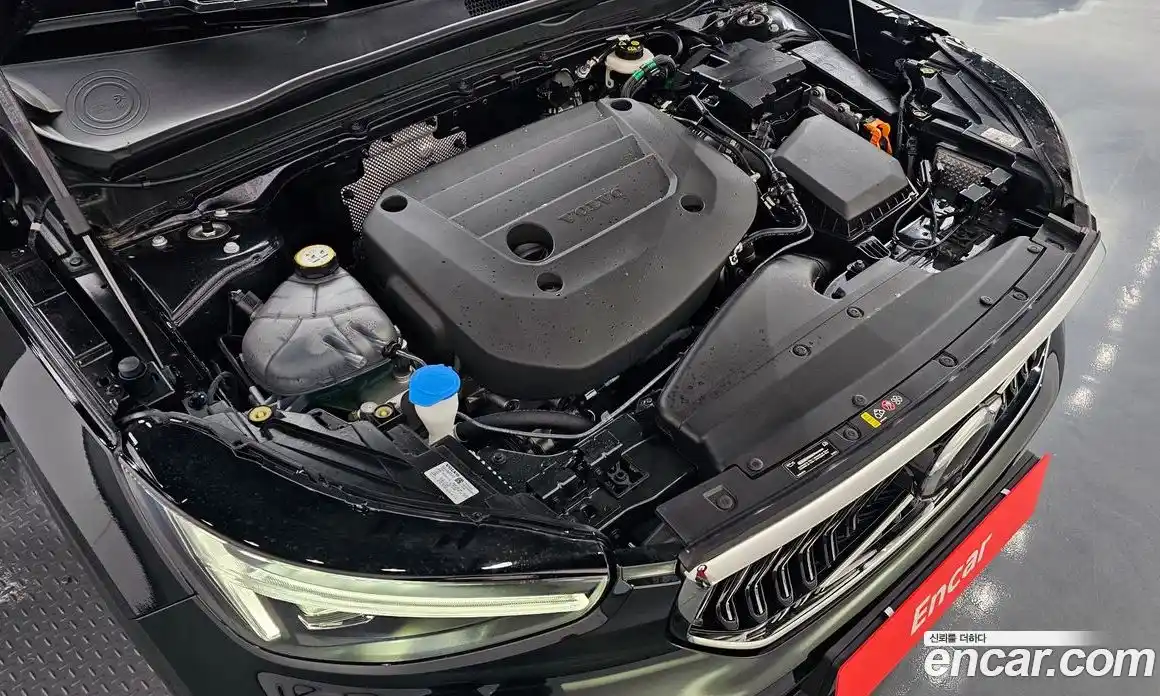 Volvo XC40 2024 2.0 Автомат в Москве № 325996, фото 6