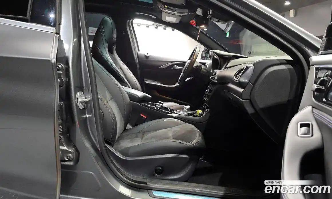 Infiniti Q30 2017 2.0 Автомат в Москве № 335957, фото 4