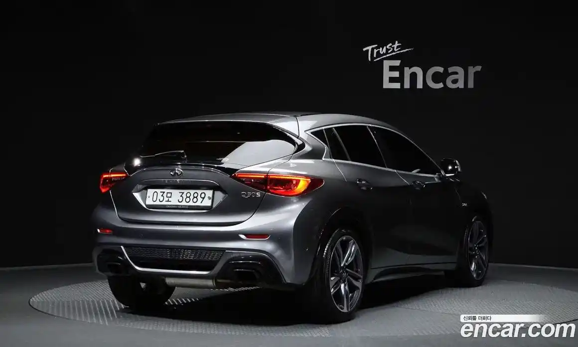 Infiniti Q30 2017 2.0 Автомат в Москве № 335957, фото 8