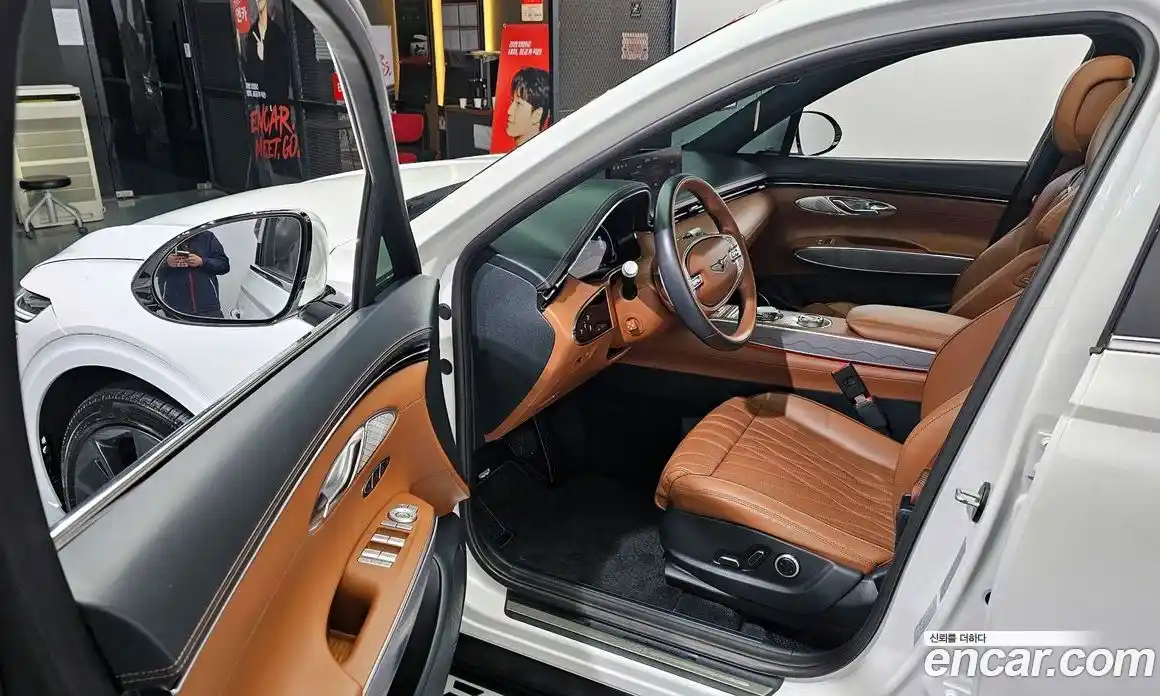 Genesis GV70 2023 2.5 Автомат в Москве № 340214, фото 3