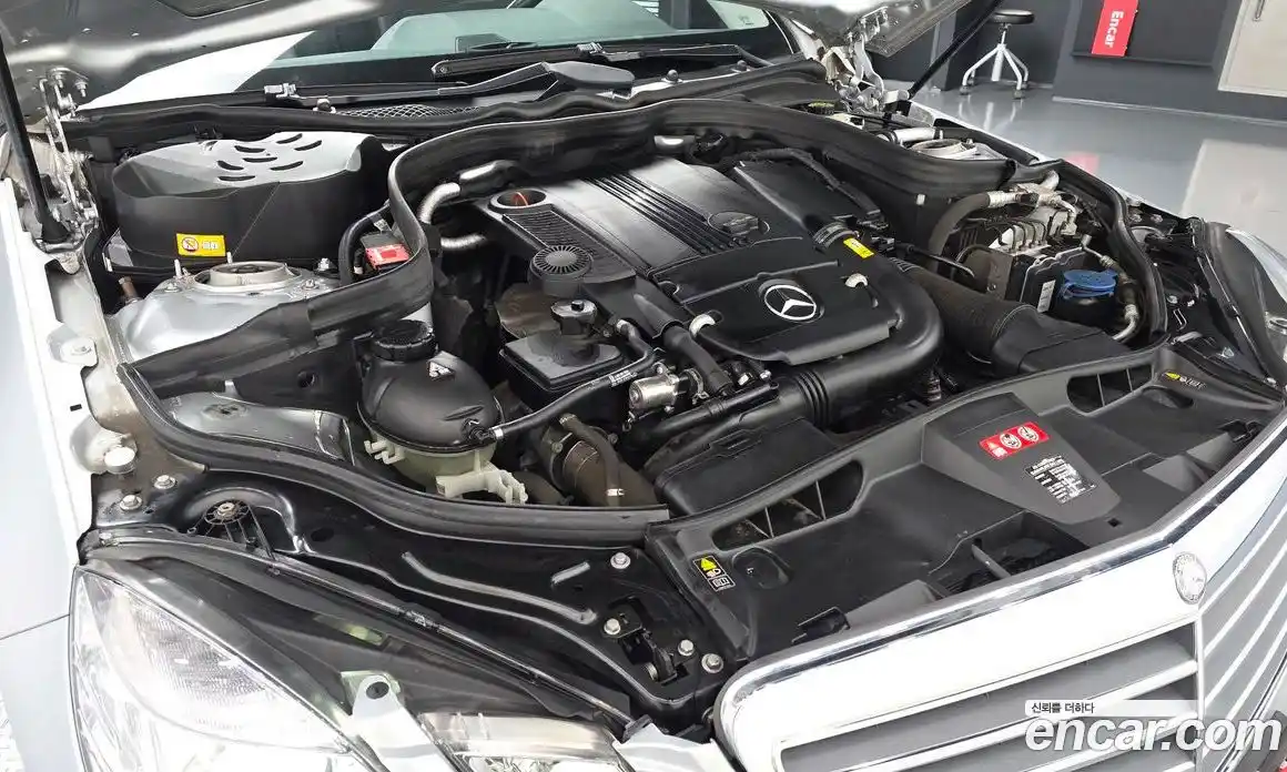 Mercedes-Benz E-Class 2013 1.8 Автомат в Москве № 343008, фото 11