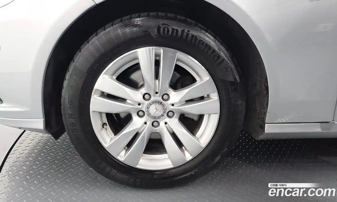 Mercedes-Benz E-Class 2013 1.8 Автомат в Москве № 343008, фото 5