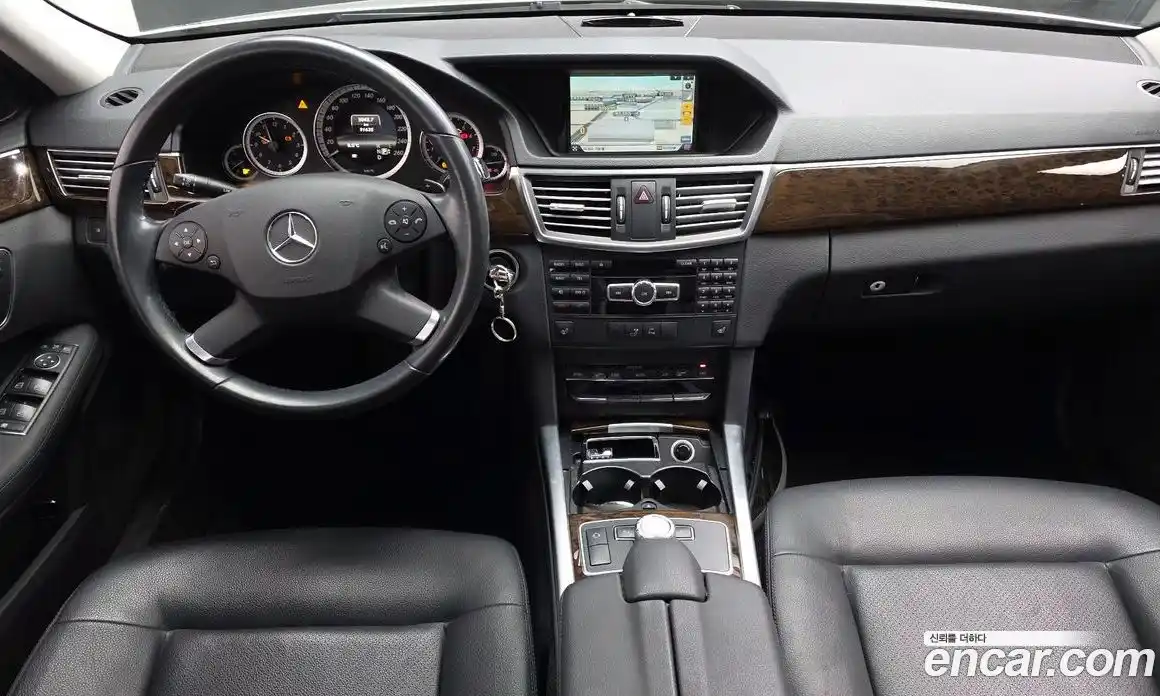 Mercedes-Benz E-Class 2013 1.8 Автомат в Москве № 343008, фото 6