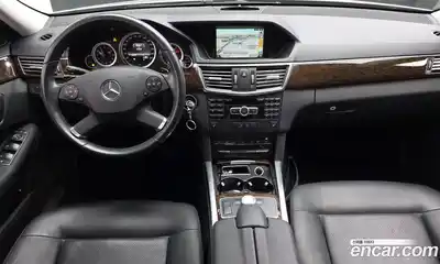 Mercedes-Benz E-Class 2013 1.8 Автомат в Москве № 343008, миниатюра 6