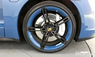 Porsche Taycan, 2022