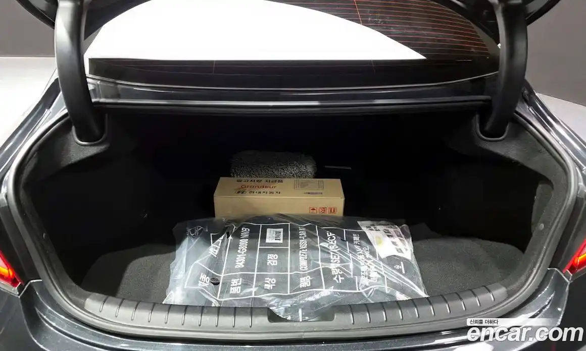 Hyundai Grandeur 2018 2.4 Автомат в Москве № 3469, фото 6