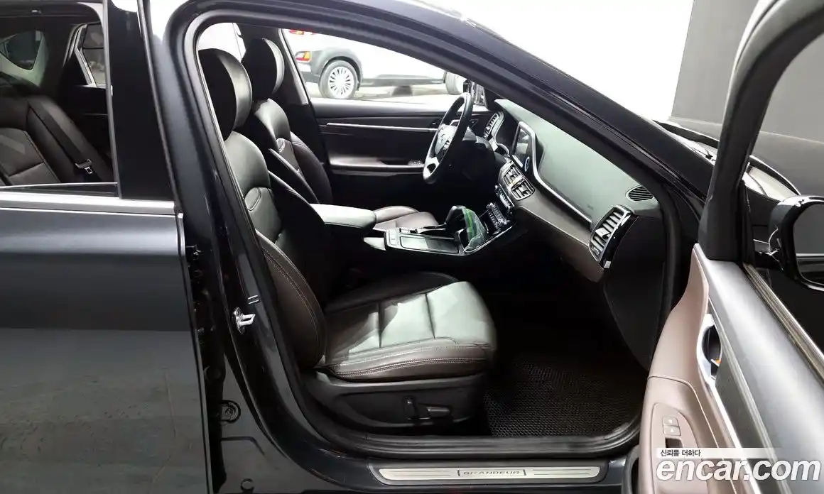 Hyundai Grandeur 2018 2.4 Автомат в Москве № 3469, фото 10