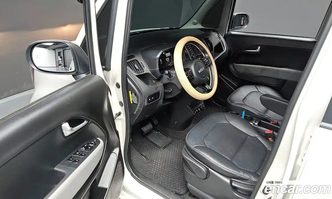 Kia Ray 2023 1.0 Автомат в Москве № 359228, фото 12