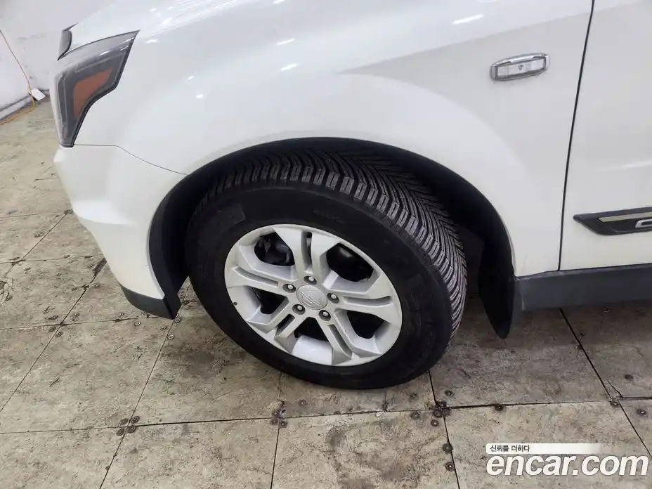 SsangYong Korando 2014 2.0 Автомат в Москве № 36152, фото 4