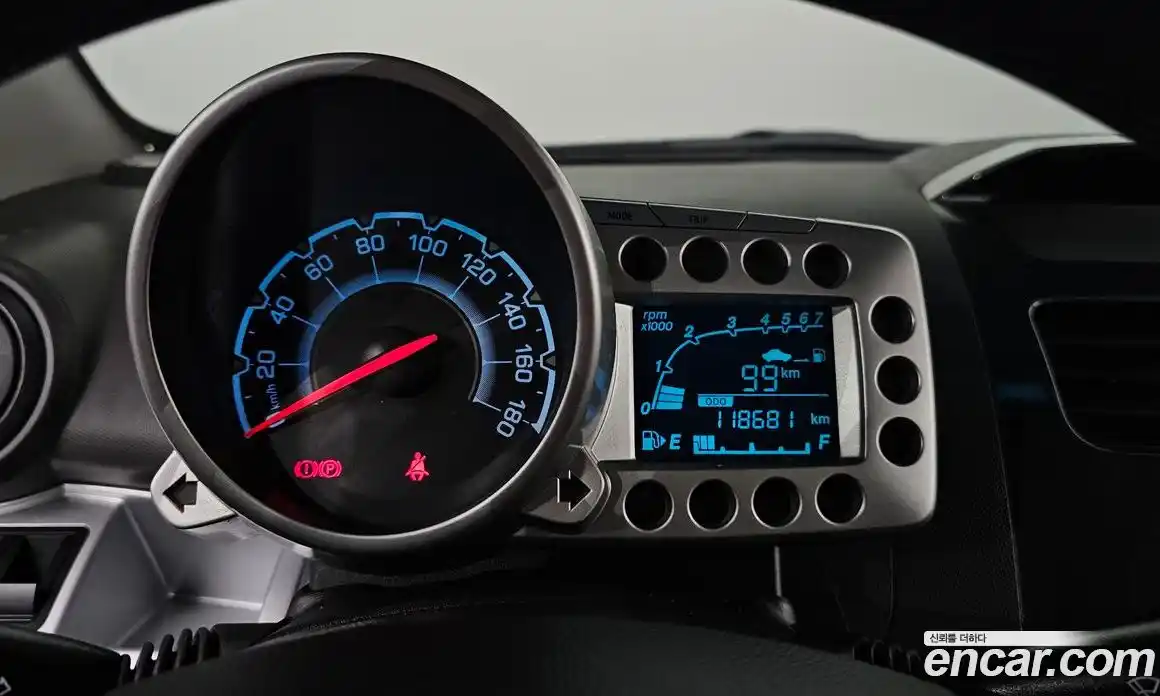 Chevrolet Spark 2013 1.0 Автомат в Москве № 37290, фото 3