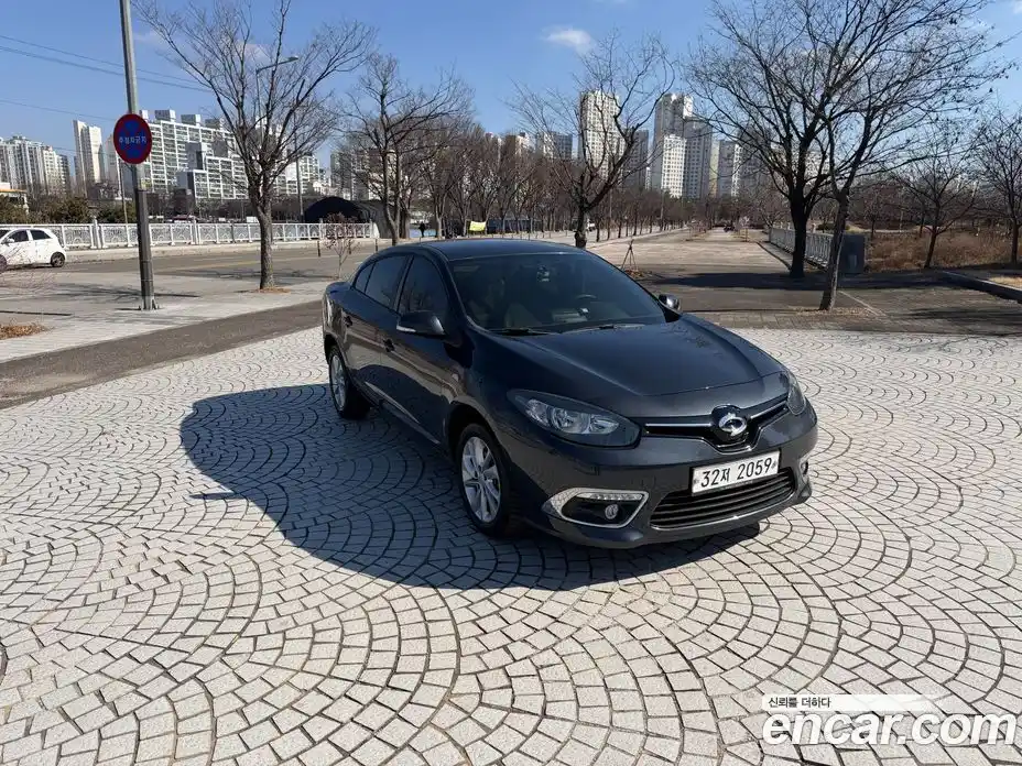 Renault SM3 2015 1.6 Автомат в Москве № 399361, фото 3