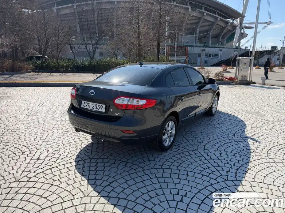 Renault SM3 2015 1.6 Автомат в Москве № 399361, фото 5