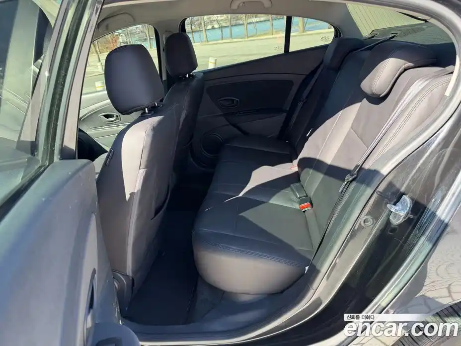 Renault SM3 2015 1.6 Автомат в Москве № 399361, фото 10