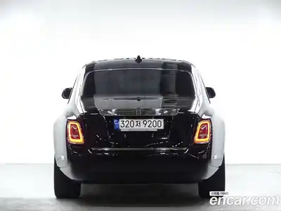 Rolls-Royce Phantom 2023 6.7 Автомат в Москве № 406974, миниатюра 4