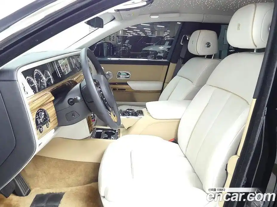 Rolls-Royce Phantom 2023 6.7 Автомат в Москве № 406974, фото 10