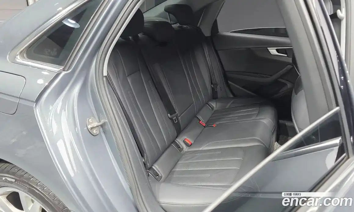 Audi A4 2018 2.0 Автомат в Москве № 429123, фото 12