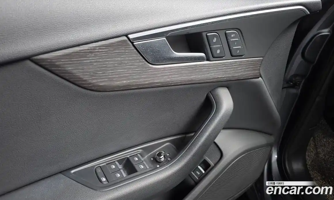 Audi A4 2018 2.0 Автомат в Москве № 429123, фото 16