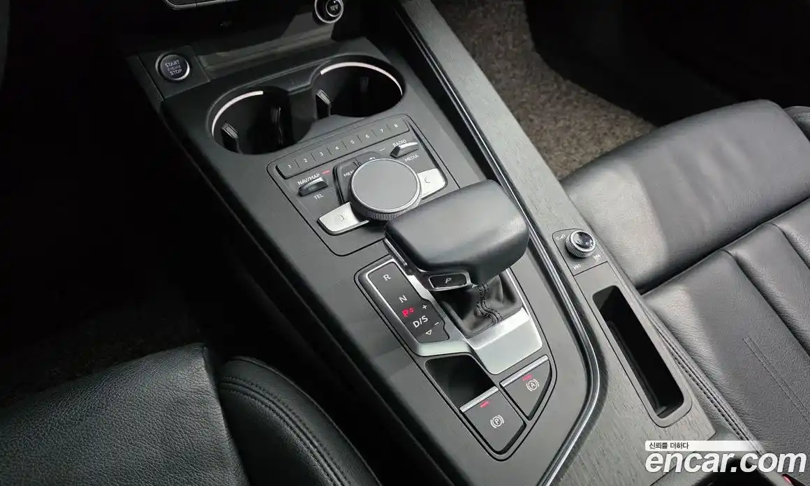 Audi A4 2018 2.0 Автомат в Москве № 429123, фото 9