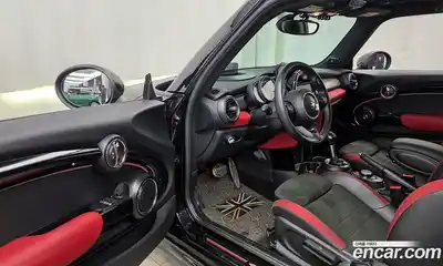 Mini Cooper 2019 2.0 Автомат в Москве № 432045, миниатюра 9