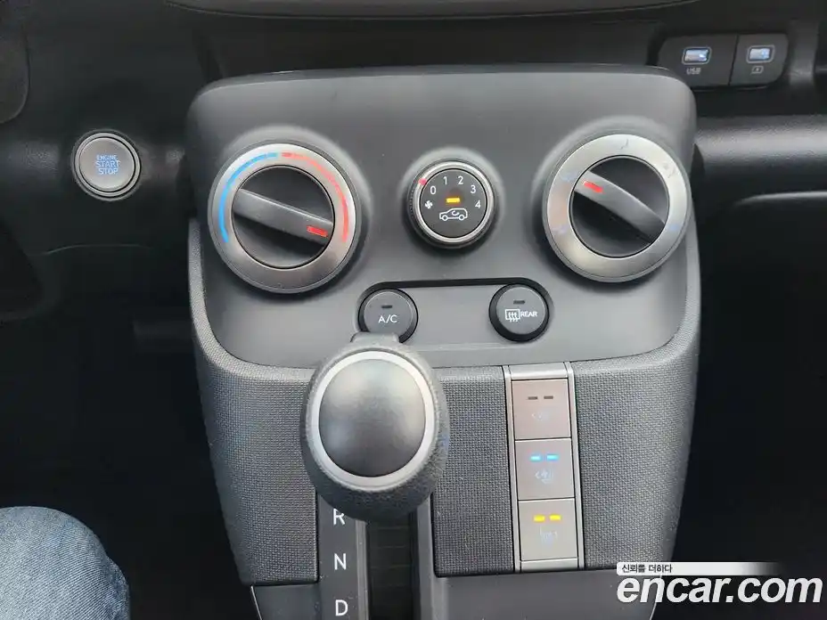 Hyundai Casper 2024 1.0 Автомат в Москве № 44036, фото 18