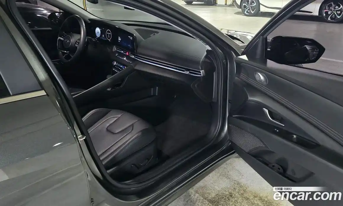 Hyundai Avante 2023 1.6 Автомат в Москве № 45749, фото 14