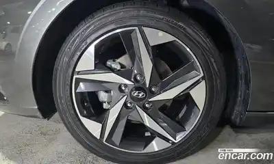 Hyundai Avante 2023 1.6 Автомат в Москве № 45749, миниатюра 5