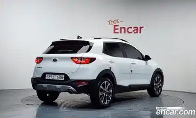 Kia Stonic 2020 1.4 Автомат в Москве № 461163, миниатюра 2