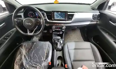 Kia Stonic 2020 1.4 Автомат в Москве № 461163, миниатюра 7