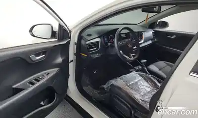 Kia Stonic 2020 1.4 Автомат в Москве № 461163, миниатюра 10