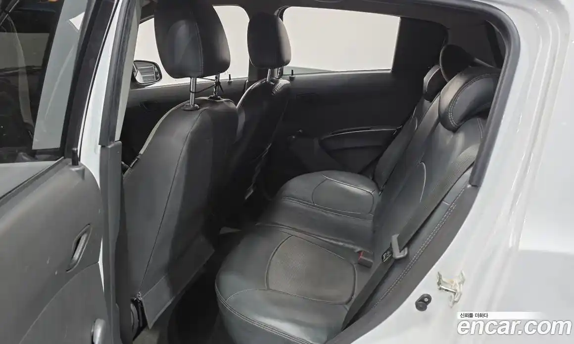 Chevrolet Spark 2014 1.0 Автомат в Москве № 492568, фото 12