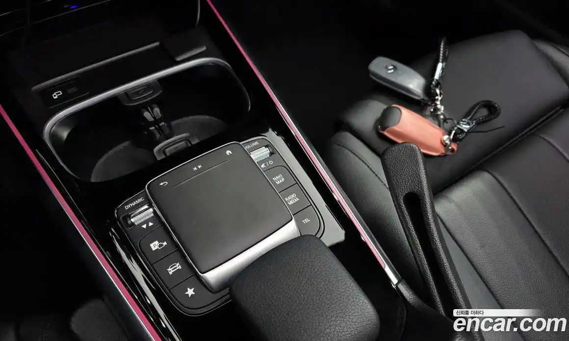 Mercedes-Benz GLB-Class 2023 1.9 Автомат в Москве № 494106, фото 17