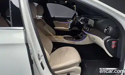 Mercedes-Benz E-Class 2022 2.0 Автомат в Москве № 494412, миниатюра 11
