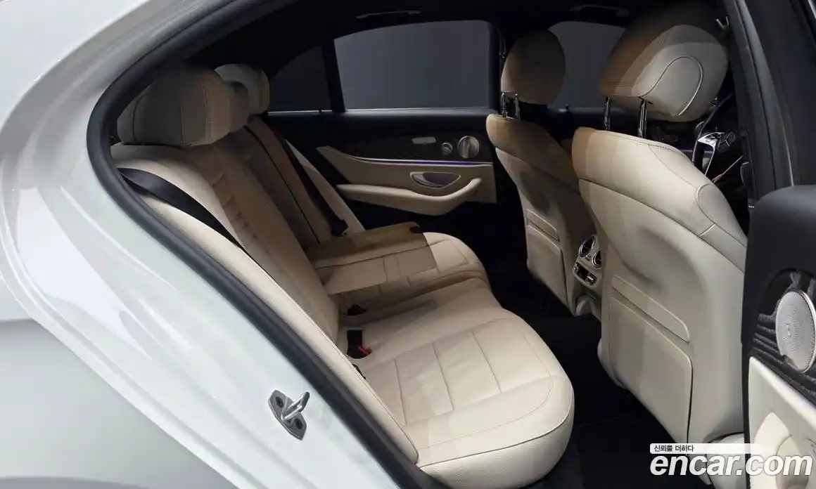 Mercedes-Benz E-Class 2022 2.0 Автомат в Москве № 494412, фото 12