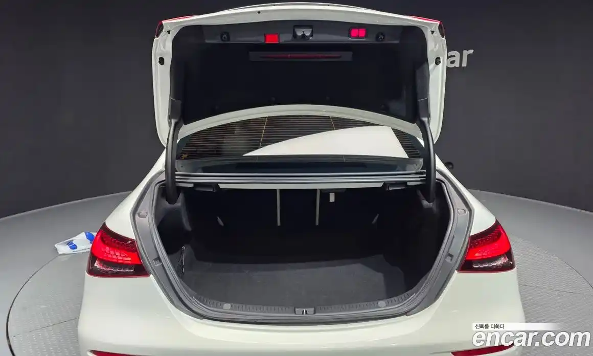 Mercedes-Benz E-Class 2022 2.0 Автомат в Москве № 494412, фото 20