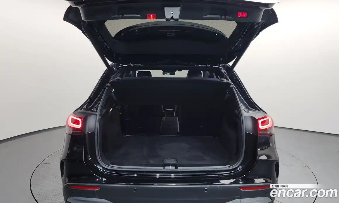 Mercedes-Benz GLA-Class 2021 2.0 Автомат в Москве № 495397, фото 20