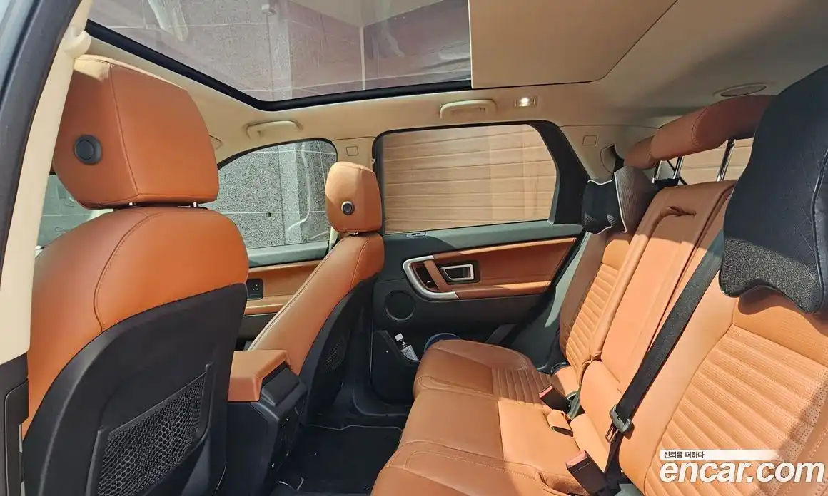 Land Rover Discovery Sport 2017 2.0 Автомат в Москве № 498748, фото 17