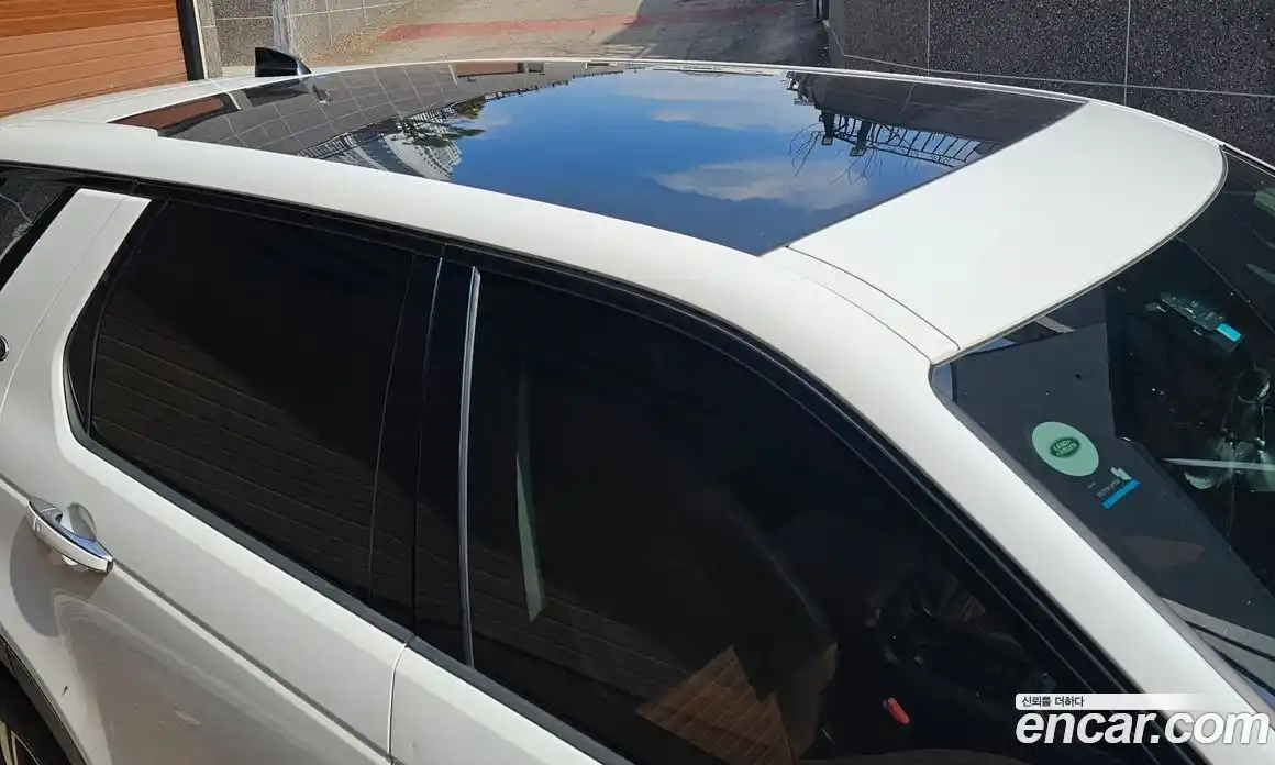 Land Rover Discovery Sport 2017 2.0 Автомат в Москве № 498748, фото 19