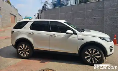 Land Rover Discovery Sport 2017 2.0 Автомат в Москве № 498748, миниатюра 6