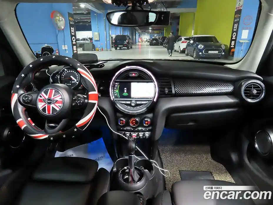 Mini Cooper 2019 2.0 Автомат в Москве № 499151, фото 20