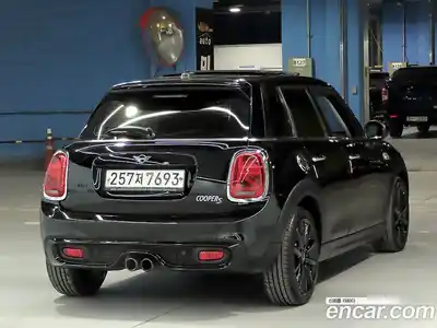 Mini Cooper 2019 2.0 Автомат в Москве № 499151, миниатюра 2