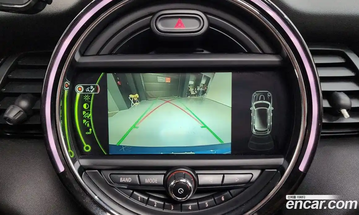 Mini Cooper 2016 1.5 Автомат в Москве № 499209, фото 17