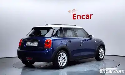 Mini Cooper 2016 1.5 Автомат в Москве № 499209, миниатюра 2