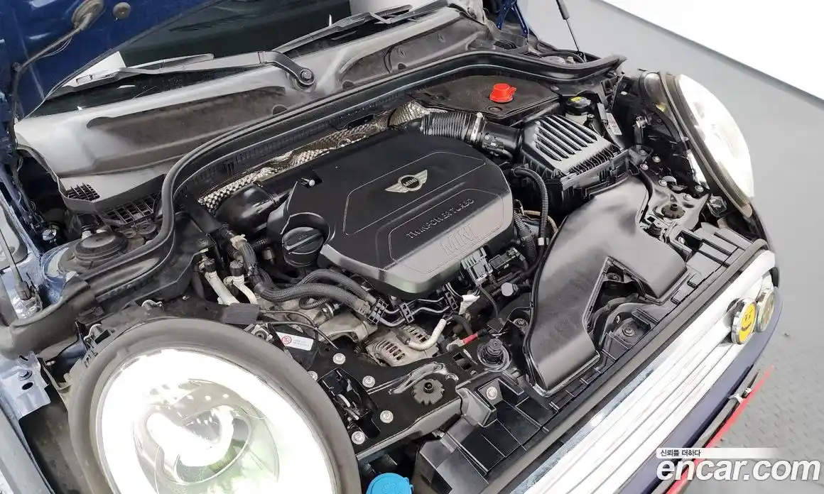 Mini Cooper 2016 1.5 Автомат в Москве № 499209, фото 6